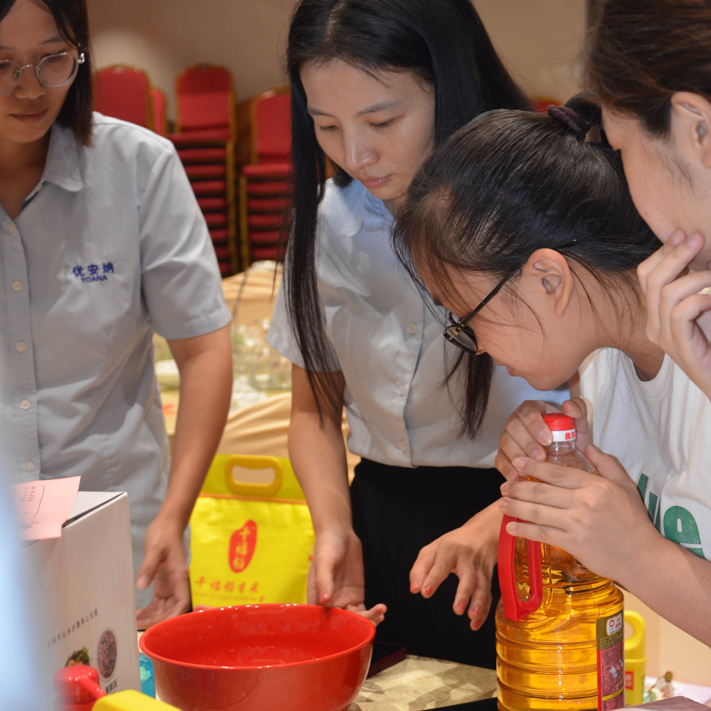 優(yōu)安納中秋團圓，溫暖擔(dān)當(dāng)共前行